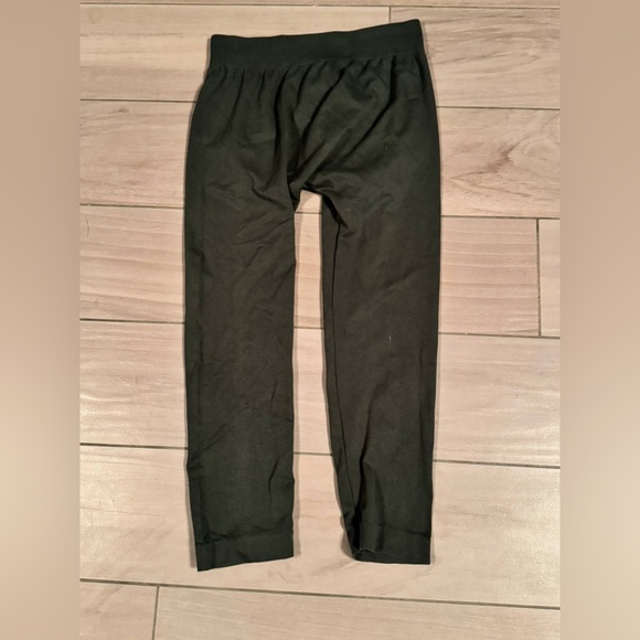 olive green Pants STRETCHY “one size” fits size 0-14 waist 12in length 26in - Picture 2 of 3